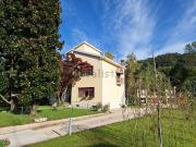 Case e ville in vendita di 250 m² in Via Mioni, 31