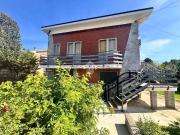 Case e ville in vendita di 250 m² in Via Moncenisio, 21