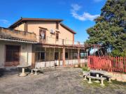 Case e ville in vendita di 250 m² in Via Moscala