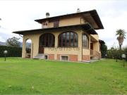 Case e ville in vendita di 250 m² in Via Padre Ignazio...