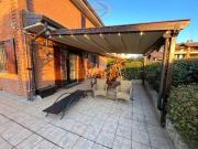 Case e ville in vendita di 250 m² in Via Papa Giovanni XXIII