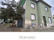 Case e ville in vendita di 250 m² in Via parini