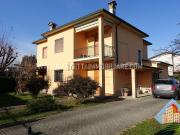 Case e ville in vendita di 250 m² in Via Piave