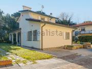 Case e ville in vendita di 250 m² in Via Pisa, 78