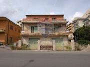 Case e ville in vendita di 250 m² in Via Risorgimento, 145