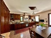 Case e ville in vendita di 250 m² in Via Roma