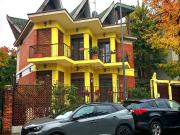 Case e ville in vendita di 250 m² in Via Sorrento, 18