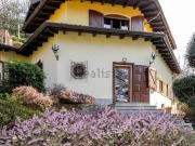 Case e ville in vendita di 250 m² in Via Sorti, 69