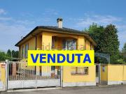 Case e ville in vendita di 250 m² in Via vailate, 3