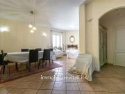 Case e ville in vendita di 250 m² in Via Vittorio Veneto