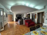 Case e ville in vendita di 250 m² in Viale Cannatello, 59