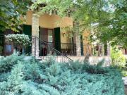 Case e ville in vendita di 250 m² in Viale Fabio Filzi