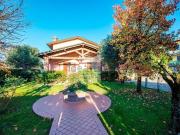 Case e ville in vendita di 251 m²