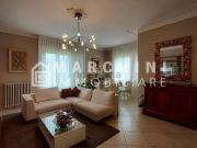 Case e ville in vendita di 251 m²