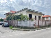 Case e ville in vendita di 251 m² in Via Garibaldi, 57