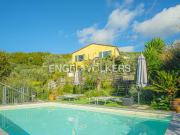 Case e ville in vendita di 251 m² in Via Maggiolo, 52