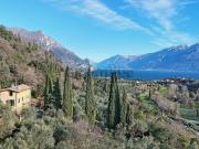 Case e ville in vendita di 252 m² in Via Mornaga