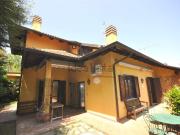 Case e ville in vendita di 255 m² in Via Aubert, 9