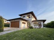 Case e ville in vendita di 255 m² in Via B. Vanzetti