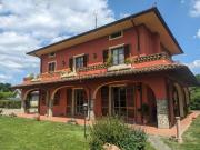 Case e ville in vendita di 255 m² in Via Bruceto