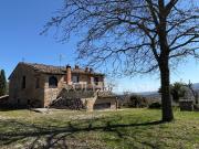 Case e ville in vendita di 255 m² in Via Poggiardelli