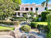 Case e ville in vendita di 255 m² in Viale Saturo