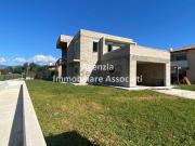 Case e ville in vendita di 256 m² in Via Alcide De Gasperi