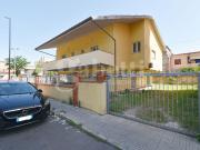 Case e ville in vendita di 256 m² in Via Alto Adige, 1