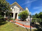 Case e ville in vendita di 257 m² in Via Provinciale Pineta