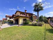 Case e ville in vendita di 258 m² in Via Roma