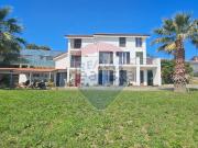 Case e ville in vendita di 259 m²