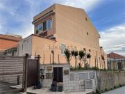 Case e ville in vendita di 259 m² in Via Pirrotta