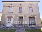 Case e ville in vendita di 260 m² in Strada Solfanuccio, 13