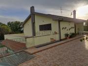 Case e ville in vendita di 260 m² in Via Colle Girello