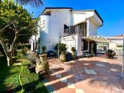 Case e ville in vendita di 260 m² in Via dei Villini, 2