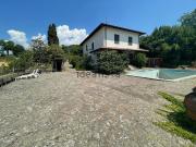 Case e ville in vendita di 260 m² in Via delle Ginestre