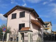 Case e ville in vendita di 260 m² in Via Leonardo Da...