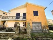 Case e ville in vendita di 260 m² in Via San Martino