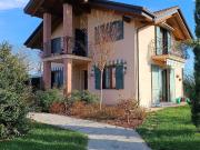 Case e ville in vendita di 313 m² in Via Ai Colli, 24