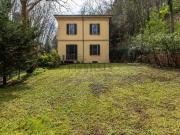 Case e ville in vendita di 261 m² in Via degli Scalini