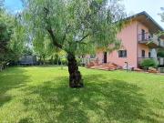 Case e ville in vendita di 265 m² in Via Polveriera