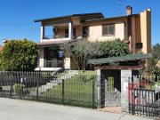 Case e ville in vendita di 265 m² in Via San Giorgio Martire