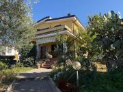 Case e ville in vendita di 267 m² in Via Guglielmo Rondelet