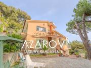 Case e ville in vendita di 268 m² in Via Bellavista, 20