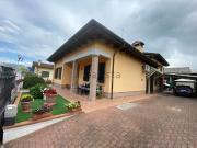 Case e ville in vendita di 268 m² in Via Gualtiero Righini