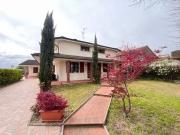 Case e ville in vendita di 270 m²