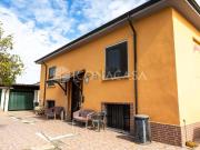 Case e ville in vendita di 270 m² in Via Alagna, 124