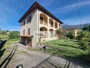 Case e ville in vendita di 270 m² in Via delle Selvette, 12