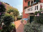 Case e ville in vendita di 270 m² in Via Pasquale...