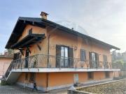 Case e ville in vendita di 270 m² in Via Revislate, 1